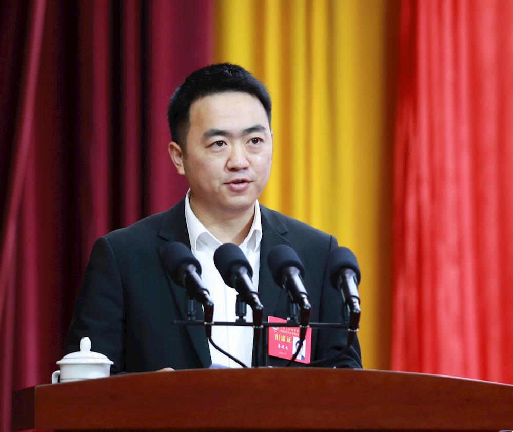 6e86a590c9b347fe92cb7862063576a8.jpg 6e86a590c9b347fe92cb7862063576a8.jpg