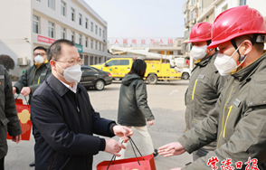 周振宇看望一线值班人员督导各项重点工作 统筹做好各项工作 确保群众生活安宁祥和