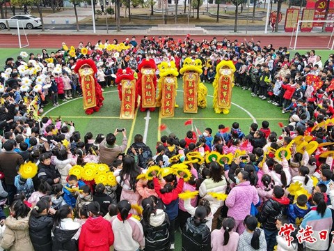 【摄影报道】校园舞狮庆元宵